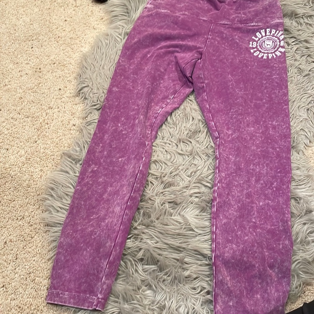 Victoria’s Secret pink leggings